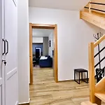 Maciejowe Wzgorze Z Dwoma Niezaleznymi Apartamentami Ze - Sauna, Jacuzzi, Teznia, Izba Solna I Solankowa, Balia Na Wylacznosc Z Hydromasazami * רבקה