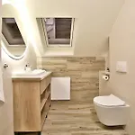 דירה Maciejowe Wzgorze Z Dwoma Niezaleznymi Apartamentami Ze - Sauna, Jacuzzi, Teznia, Izba Solna I Solankowa, Balia Na Wylacznosc Z Hydromasazami רבקה