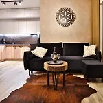 Maciejowe Wzgorze Z Dwoma Niezaleznymi Apartamentami Ze - Sauna, Jacuzzi, Teznia, Izba Solna I Solankowa, Balia Na Wylacznosc Z Hydromasazami * רבקה