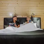 דירה Maciejowe Wzgorze Z Dwoma Niezaleznymi Apartamentami Ze - Sauna, Jacuzzi, Teznia, Izba Solna I Solankowa, Balia Na Wylacznosc Z Hydromasazami
