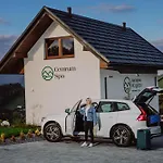 דירה Maciejowe Wzgorze Z Dwoma Niezaleznymi Apartamentami Ze - Sauna, Jacuzzi, Teznia, Izba Solna I Solankowa, Balia Na Wylacznosc Z Hydromasazami רבקה
