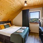 דירה Maciejowe Wzgorze Z Dwoma Niezaleznymi Apartamentami Ze - Sauna, Jacuzzi, Teznia, Izba Solna I Solankowa, Balia Na Wylacznosc Z Hydromasazami