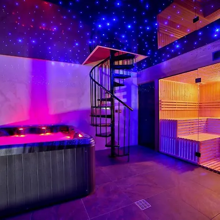 Maciejowe Wzgórze: Dual With Exclusive Retreat