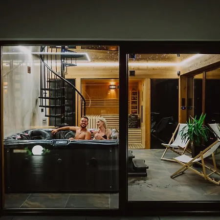 Maciejowe Wzgórze: Dual With Exclusive Retreat Apartment Rabka