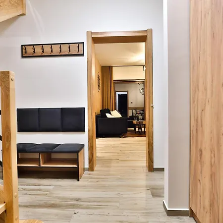 Maciejowe Wzgórze: Dual With Exclusive Retreat Apartment