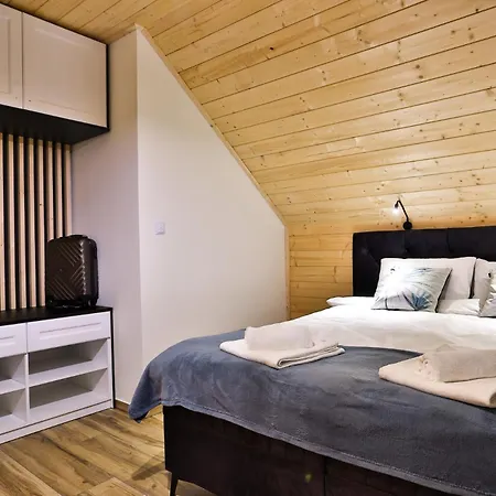 Maciejowe Wzgorze Z Dwoma Niezaleznymi Apartamentami Ze - Sauna, Jacuzzi, Teznia, Izba Solna I Solankowa, Balia Na Wylacznosc Z Hydromasazami 公寓 *