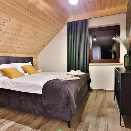 Maciejowe Wzgórze: Dual With Exclusive Retreat