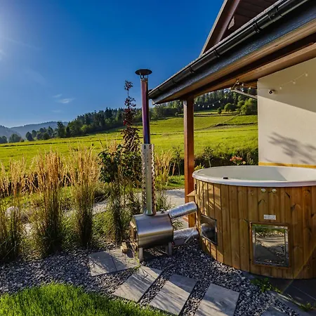 Maciejowe Wzgórze: Dual With Exclusive Retreat *